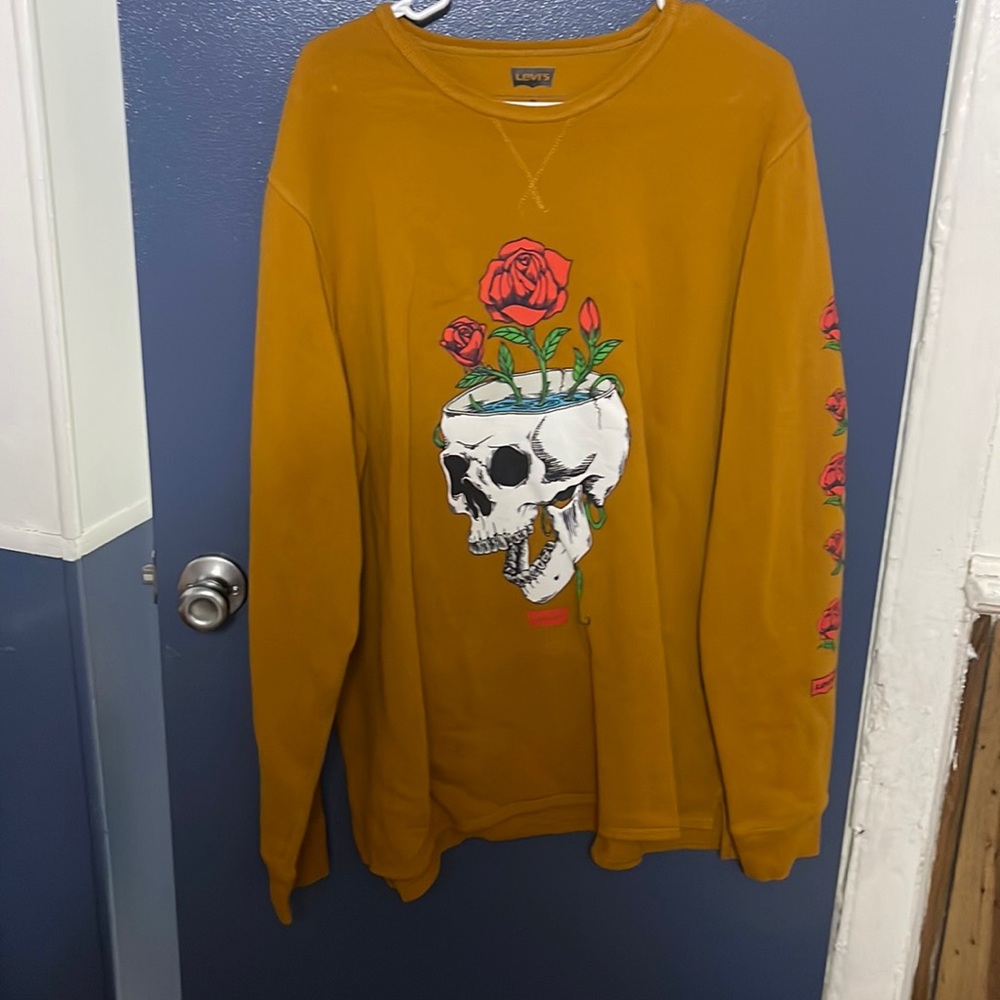 Levi’s sweater